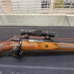 Zastava 98 Cal. 300 win mag + Point rouge tubulaire avec montage fixe